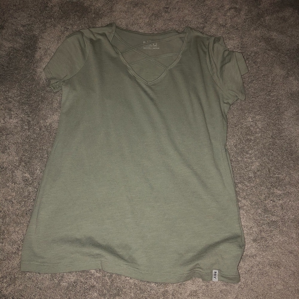 super cute light green top